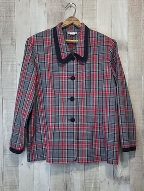 Classic Plaid Button-Front Women's Jacket - Red & Gray. Size XL *Has Small Stain